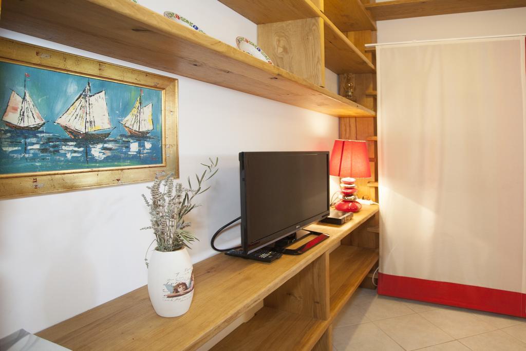 Kamenita Apartment Split Exterior photo